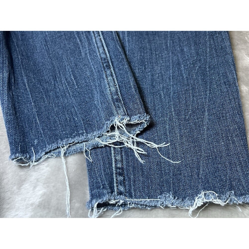 Calvin Klein Jeans Womens Size 12x30 Mid Rise Skinny Distressed Floral Patch - Picture 16 of 16